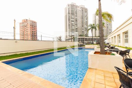 Apartamento à venda com 129m², 3 quartos e 2 vagas Apartamento à venda com 129m², 3 quartos e 2 vagasÁrea comum - Piscina