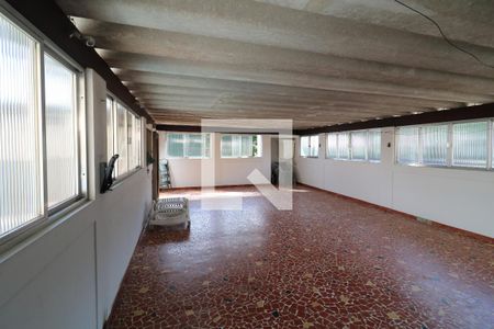 Casa à venda com 190m², 4 quartos e 6 vagasTerraço