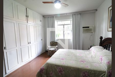 Casa à venda com 190m², 4 quartos e 6 vagasSuíte 