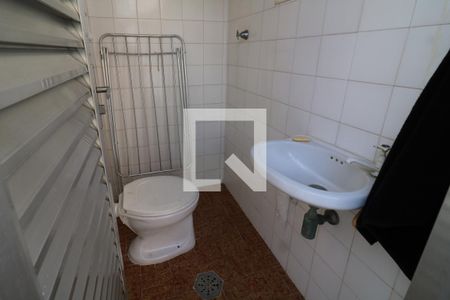 Casa à venda com 190m², 4 quartos e 6 vagasBanheiro Externo