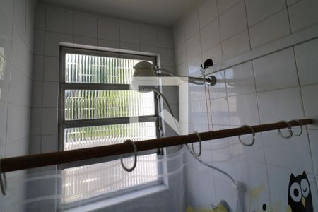 Casa à venda com 190m², 4 quartos e 6 vagasBanheiro de serviço