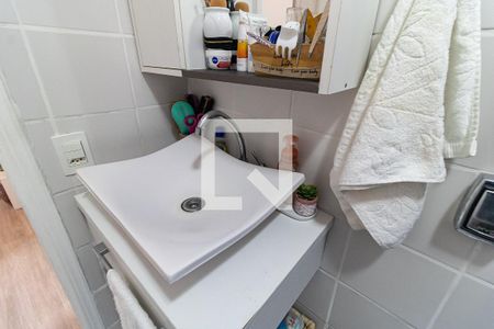 Apartamento à venda com 68m², 3 quartos e 1 vaga Apartamento à venda com 68m², 3 quartos e 1 vagaBanheiro Social