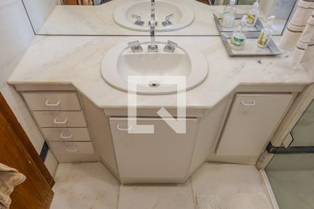 Casa à venda com 400m², 5 quartos e 4 vagasBanheiro 1