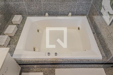 Casa à venda com 400m², 5 quartos e 4 vagasBanheiro da Suíte