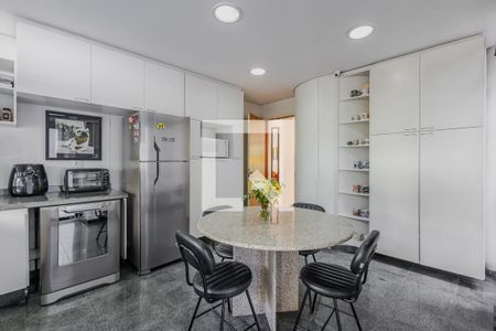 Casa à venda com 400m², 5 quartos e 4 vagasCozinha