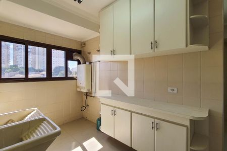 Apartamento à venda com 190m², 4 quartos e 4 vagas Apartamento à venda com 190m², 4 quartos e 4 vagasLavanderia
