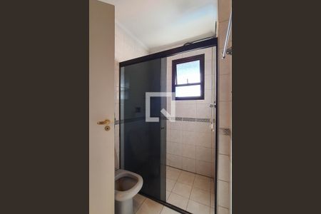 Apartamento à venda com 190m², 4 quartos e 4 vagas Apartamento à venda com 190m², 4 quartos e 4 vagasBanheiro da Suíte 1