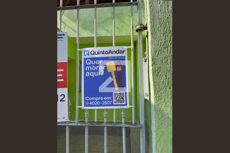 Casa à venda com 126m², 2 quartos e 2 vagas Casa à venda com 126m², 2 quartos e 2 vagasFachada