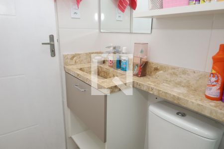 Casa à venda com 150m², 3 quartos e 2 vagasBanheiro 