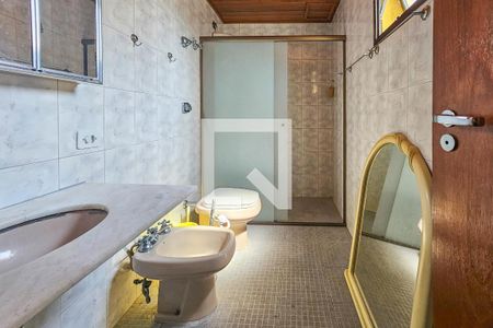 Apartamento para alugar com 120m², 4 quartos e 1 vaga Apartamento para alugar com 120m², 4 quartos e 1 vagaBanheiro da Suíte