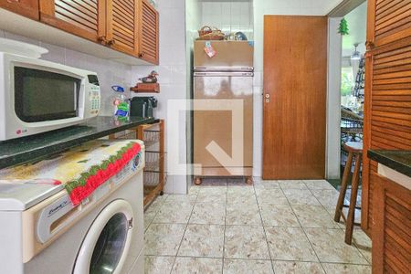 Apartamento para alugar com 120m², 4 quartos e 1 vaga Apartamento para alugar com 120m², 4 quartos e 1 vagaCozinha