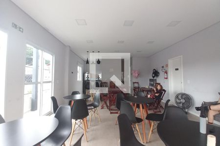 Apartamento à venda com 48m², 2 quartos e 1 vaga Apartamento à venda com 48m², 2 quartos e 1 vagaÁrea comum - Salão de festas