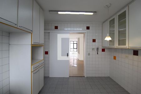 Apartamento à venda com 139m², 2 quartos e 3 vagasCozinha