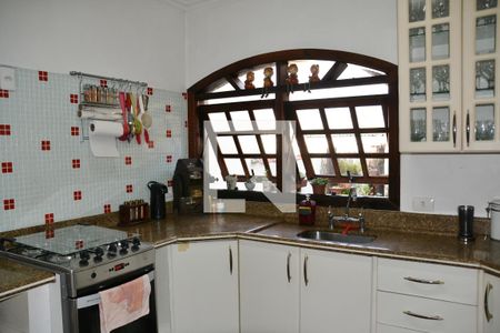 Casa à venda com 230m², 3 quartos e 3 vagas Casa à venda com 230m², 3 quartos e 3 vagasCozinha