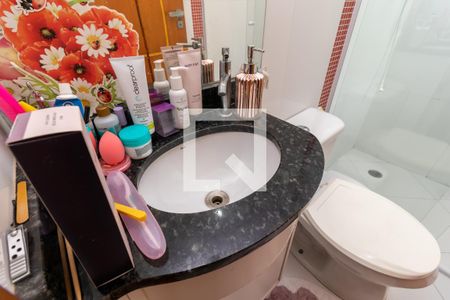 Casa à venda com 110m², 3 quartos e 2 vagasBanheiro da Suíte