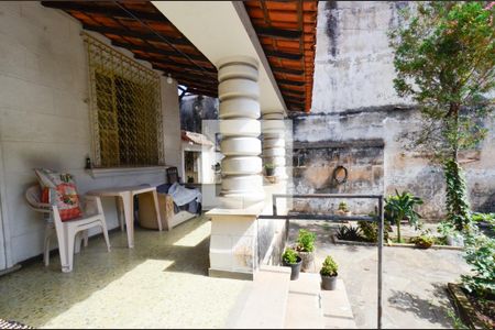 Casa à venda com 360m², 3 quartos e 3 vagasQuintal 