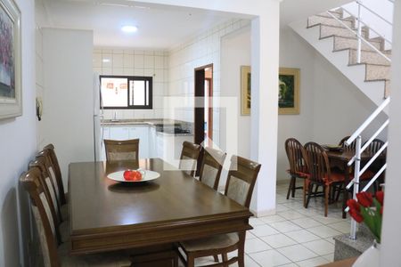 Casa à venda com 200m², 3 quartos e 2 vagasCozinha