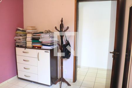 Casa à venda com 200m², 3 quartos e 2 vagasQuarto 2