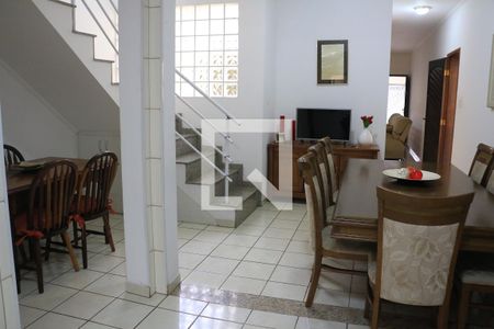 Casa à venda com 200m², 3 quartos e 2 vagasCozinha