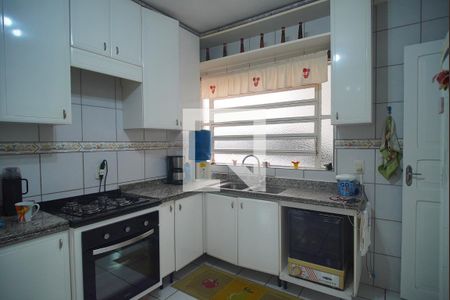 Casa à venda com 195m², 3 quartos e 2 vagas Casa à venda com 195m², 3 quartos e 2 vagasCozinha