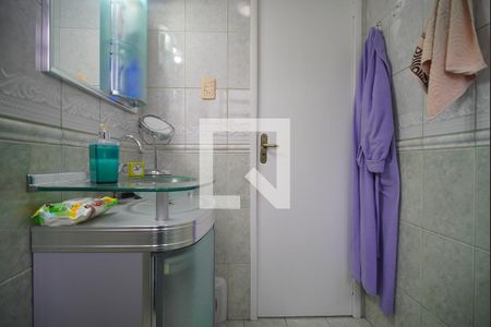 Casa à venda com 195m², 3 quartos e 2 vagas Casa à venda com 195m², 3 quartos e 2 vagasBanheiro da Suíte