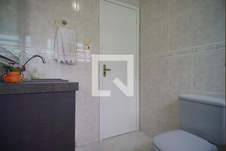 Casa à venda com 195m², 3 quartos e 2 vagas Casa à venda com 195m², 3 quartos e 2 vagasBanheiro