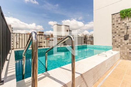 Apartamento à venda com 61m², 2 quartos e 1 vaga Apartamento à venda com 61m², 2 quartos e 1 vagaPiscina