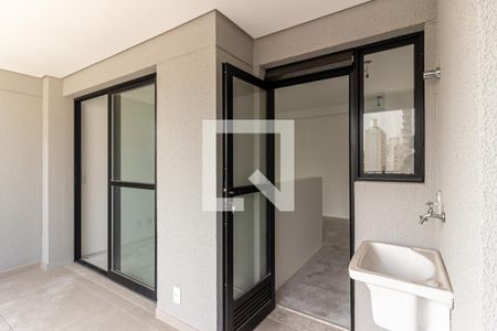 Apartamento à venda com 61m², 2 quartos e 1 vaga Apartamento à venda com 61m², 2 quartos e 1 vagaVaranda