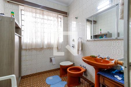 Casa à venda com 199m², 3 quartos e 9 vagasBanheiro