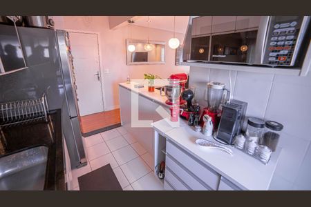 Apartamento à venda com 75m², 3 quartos e 2 vagasCozinha