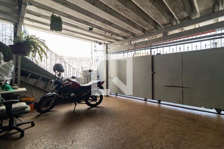 Casa à venda com 139m², 3 quartos e 2 vagas Casa à venda com 139m², 3 quartos e 2 vagasGaragem