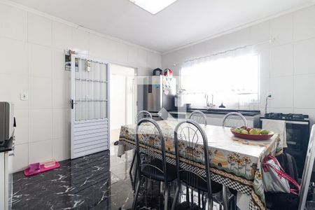 Casa à venda com 139m², 3 quartos e 2 vagas Casa à venda com 139m², 3 quartos e 2 vagasCozinha