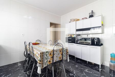 Casa à venda com 139m², 3 quartos e 2 vagas Casa à venda com 139m², 3 quartos e 2 vagasCozinha