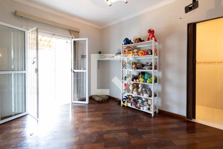 Casa à venda com 232m², 2 quartos e 3 vagasSuíte 2