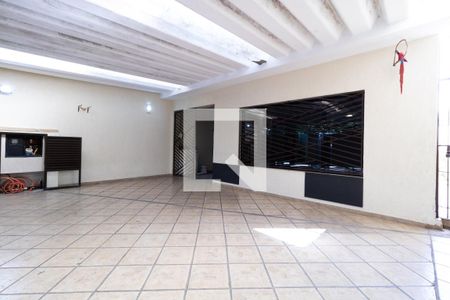 Casa à venda com 232m², 2 quartos e 3 vagasGaragem