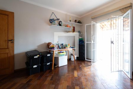 Casa à venda com 232m², 2 quartos e 3 vagasSuíte 2