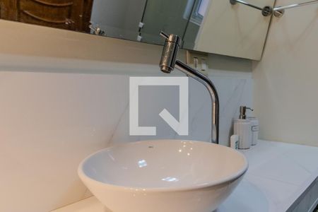 Casa à venda com 450m², 3 quartos e 3 vagasBanheiro da Suíte 2