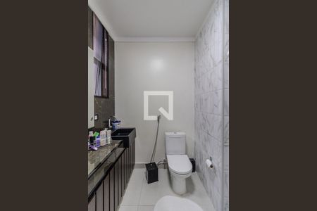 Casa à venda com 450m², 3 quartos e 3 vagasBanheiro da Suíte 1