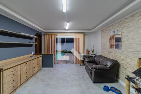 Casa à venda com 450m², 3 quartos e 3 vagasÁrea de Serviço