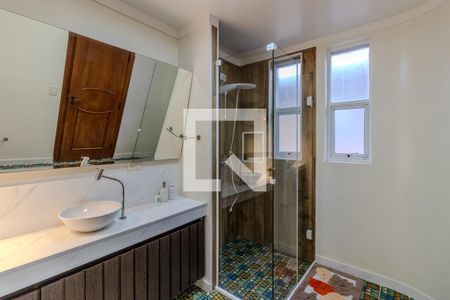 Casa à venda com 450m², 3 quartos e 3 vagasBanheiro da Suíte 2