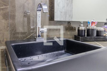 Casa à venda com 450m², 3 quartos e 3 vagasBanheiro da Suíte 1