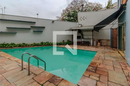 Casa à venda com 450m², 3 quartos e 3 vagasPiscina