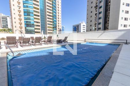 Apartamento à venda com 107m², 3 quartos e 2 vagas Apartamento à venda com 107m², 3 quartos e 2 vagasÁrea comum - Piscina