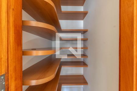 Apartamento à venda com 107m², 3 quartos e 2 vagas Apartamento à venda com 107m², 3 quartos e 2 vagasRouparia