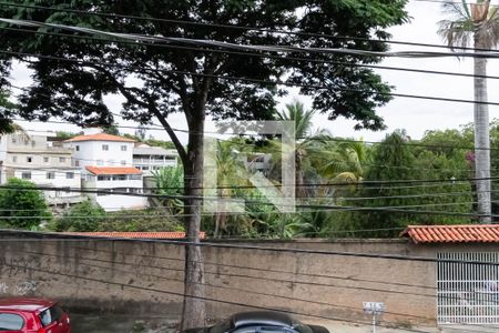 Casa à venda com 431m², 3 quartos e 2 vagas Casa à venda com 431m², 3 quartos e 2 vagasCasa 1 - Vista da varanda da sala