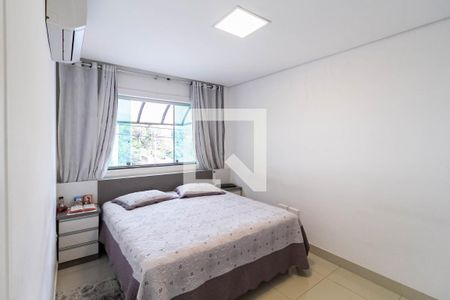 Casa à venda com 431m², 3 quartos e 2 vagas Casa à venda com 431m², 3 quartos e 2 vagasCasa 1 - Suíte
