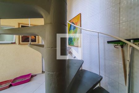 Casa à venda com 320m², 5 quartos e 4 vagasescada