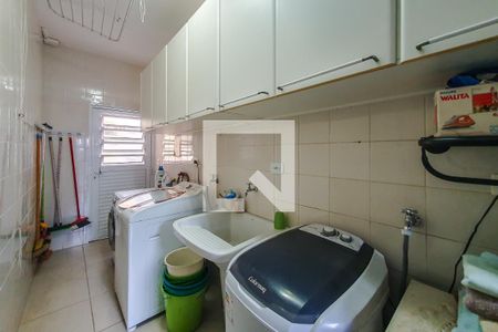 Casa à venda com 320m², 5 quartos e 4 vagasÁrea de Serviço