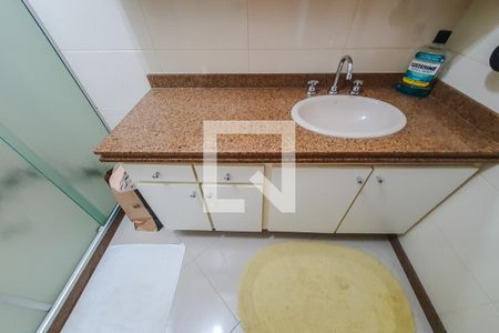 Casa à venda com 320m², 5 quartos e 4 vagasquarto 3 suite banheiro