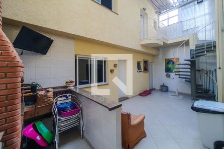 Casa à venda com 320m², 5 quartos e 4 vagasChurrasqueira